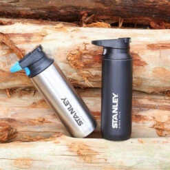 Stanley Adventure 16oz Switchback Travel Mug -Outdoor Gear Shop 789c655ad7f83a083847565caca0a882 600x600 cd6dbb3c f87e 430f a1db 2f59a1caa87f