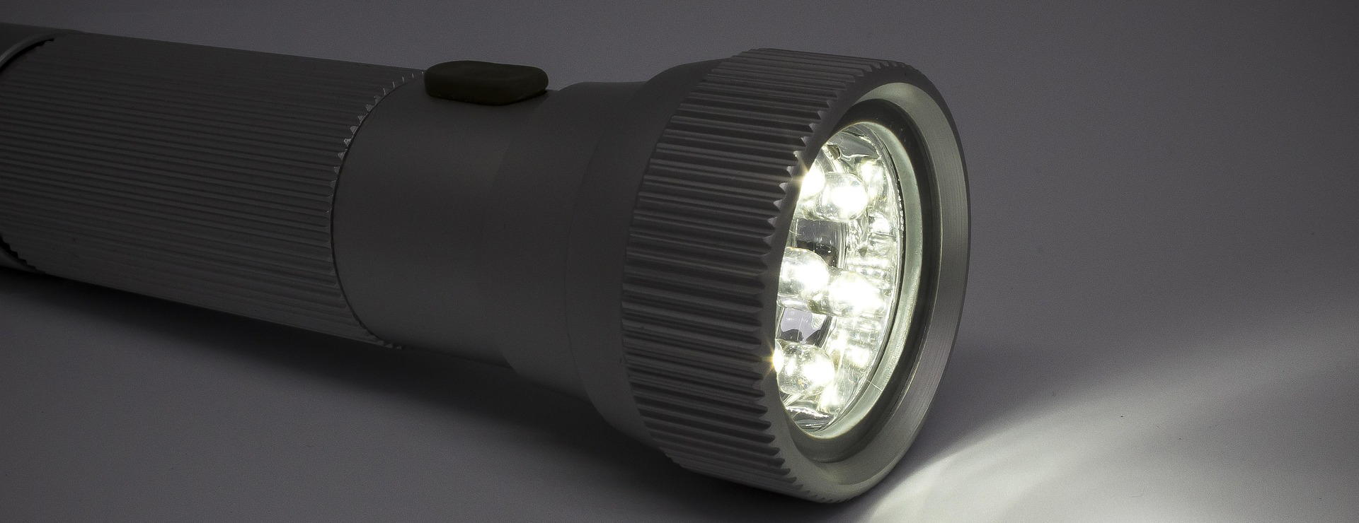 Outdoor Gear Shop -Outdoor Gear Shop flashlight 3770623 1920